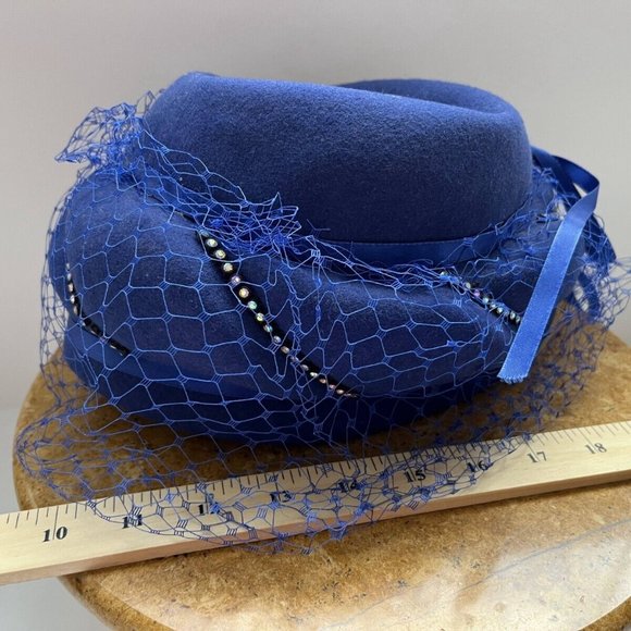 Vintage Women's Blue Mesh Veil Pillbox Fascinator Cap w/ Rhinestone Bow and Lace - Picture 10 of 15